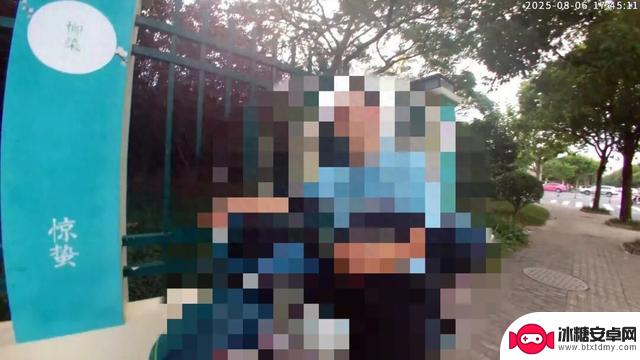 男子购买6部手机，期待早日脱单