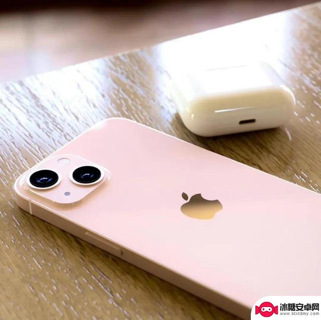 iPhone13跌至3800元，如今购买非常划算，苹果也不再高高在上