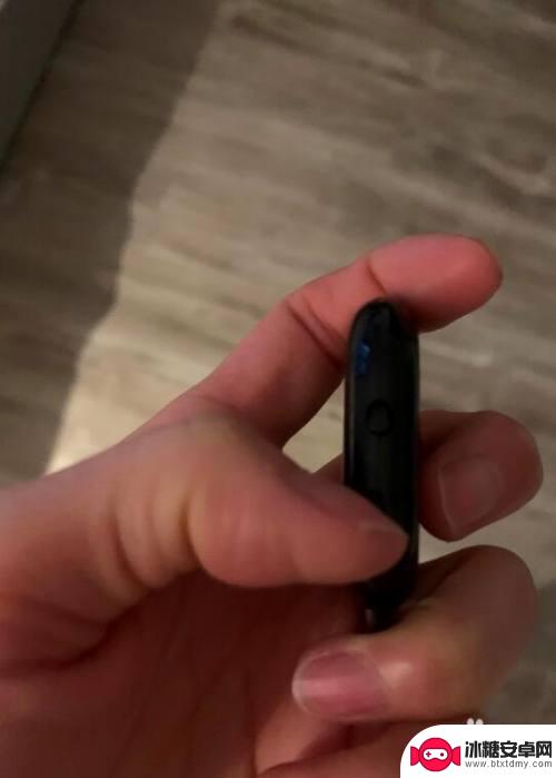 手机支架如何打开蓝牙模式 如何设置手机支架蓝牙遥控功能