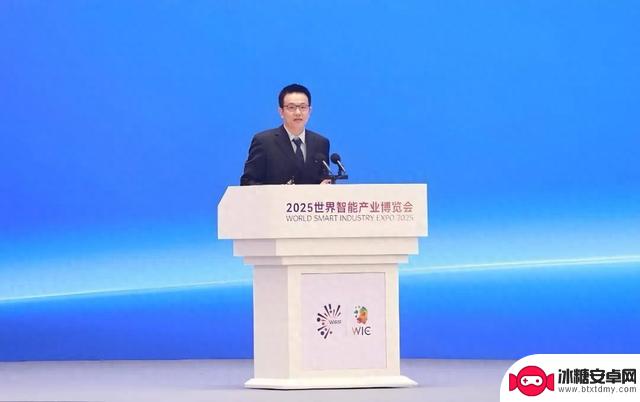 重庆发布首个AI计算开放架构，国产智算步入“安卓模式”时代