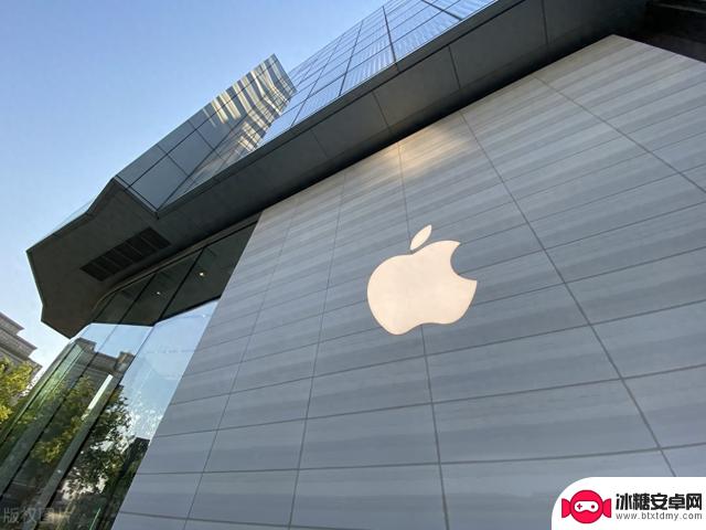 苹果为何要改变传统？iPhone 产品线调整，一年推出两款新机