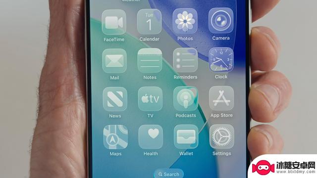 苹果发布WWDC25:全平台半透明设计统一,iOS 26表现令人失望