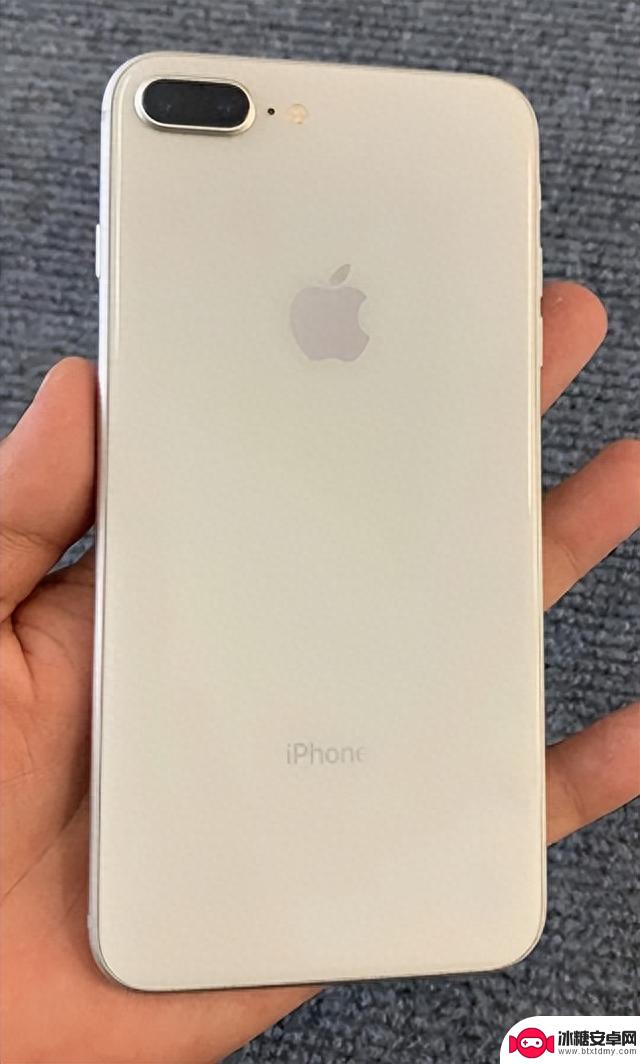 iPhone 能用 8 年？