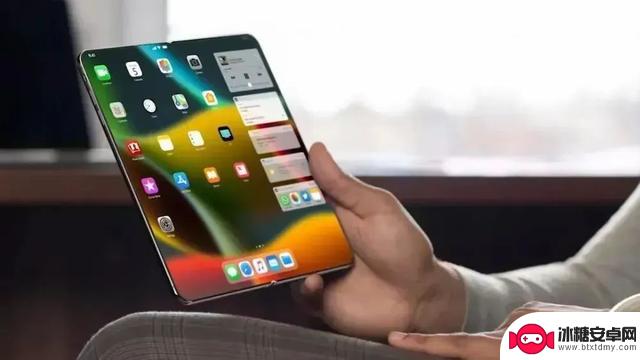 曝光：三星Z Fold 8与折叠iPhone同款屏幕无折痕