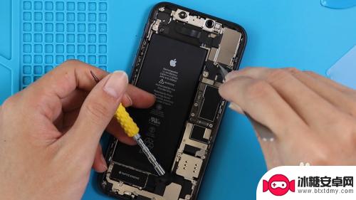 苹果手机11拆机 iPhone11拆机教程