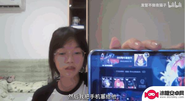 《明日方舟》玩家再次掀起舟批和蟑螂一样多的讨论