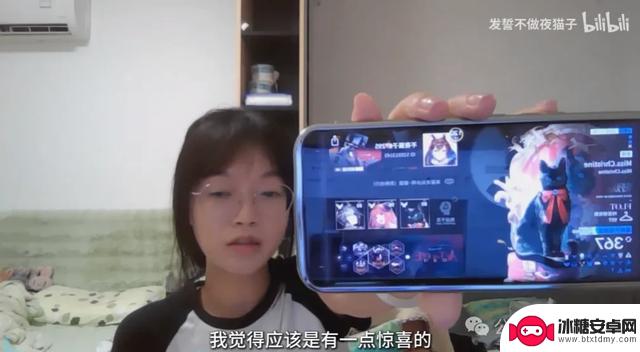 《明日方舟》玩家再次掀起舟批和蟑螂一样多的讨论