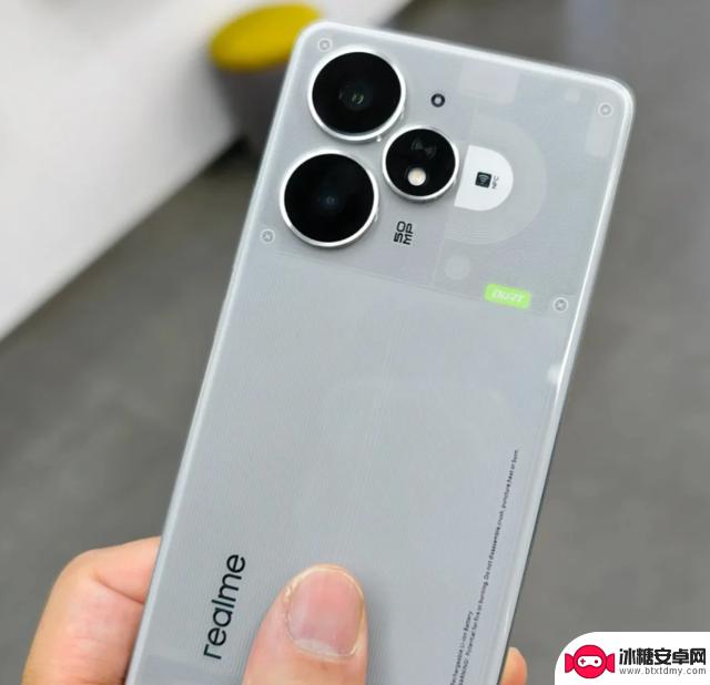 2025年口碑爆棚的5款手机,性价比高过一切,价格不是唯一标准