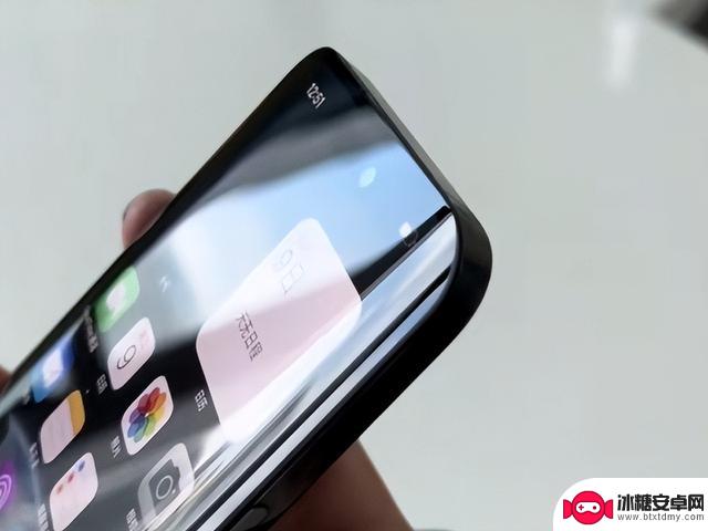 苹果首款曲面屏iPhone曝光,终于告别挤牙膏设计?
