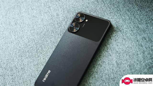 真我30手机是什么品牌 realme真我V30值得入手吗和其他手机相比如何