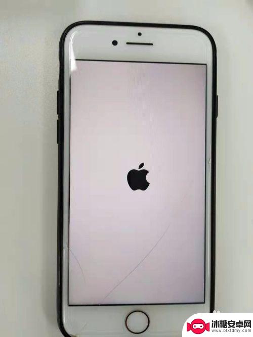 苹果8手机黑屏怎么重启 iphone8如何强制关机